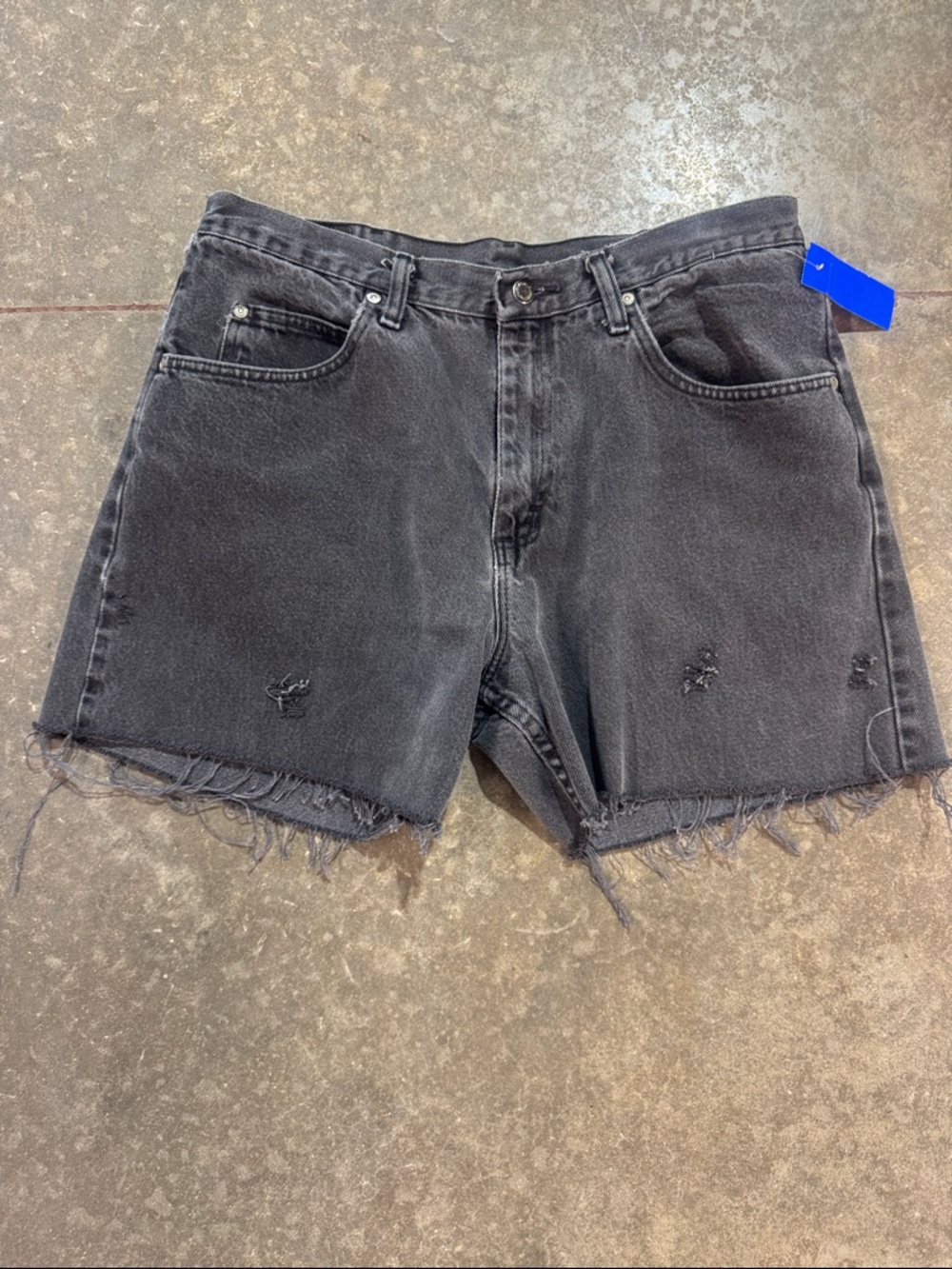 Wrangler Black Denim Cutoff Shorts 34 Relaxed Fit Distressed Frayed Hem Unisex